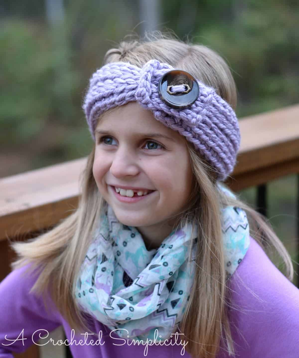 FREE Crochet Pattern  |  “Knit-Look” Chunky Headwarmer (Child)