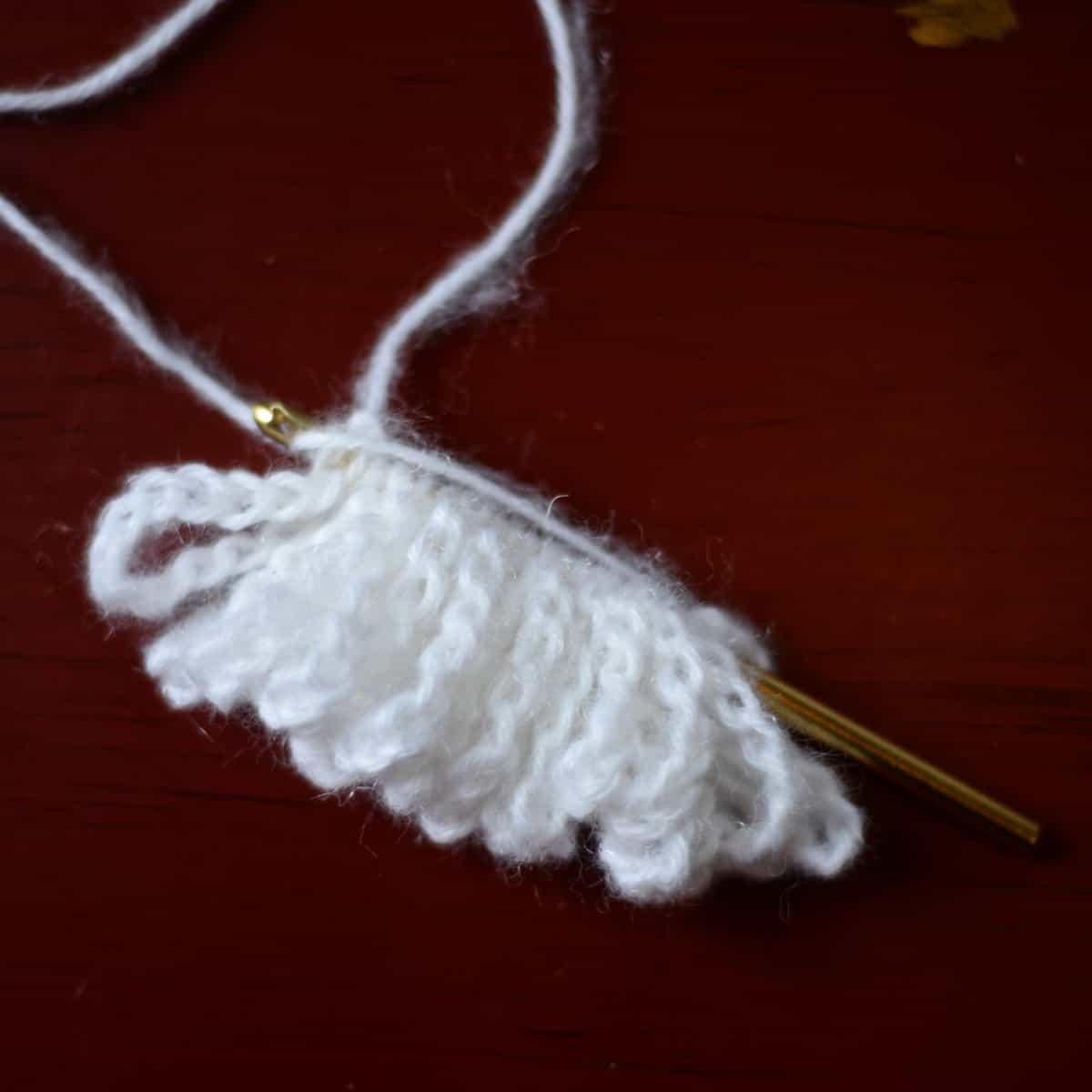 DIY: Chain Loop Yarn Pom Free Tutorial - A Crocheted Simplicity