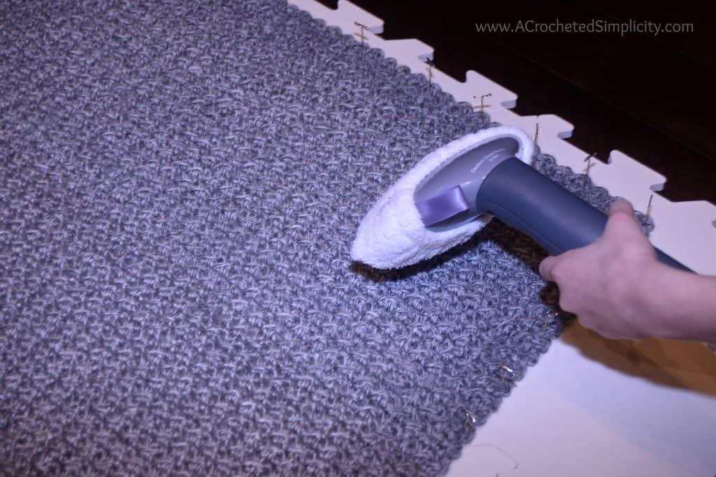 Acrylgarn blockieren - Nasses Blockieren mit Sprühdampf von A Crocheted Simplicity