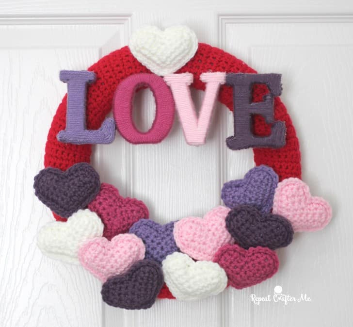 Free Crochet Pattern Love-Wreath by Repeat Crafter Me