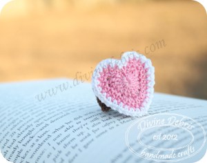 Free Crochet Pattern Heart Ring by Divine Debris