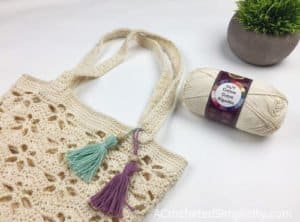 Summer Breeze Tote Bag - Free Crochet Bag Pattern by A Crocheted Simplicity for Make & Do Crew #freecrochetpattern #freecrochettotepattern #crochettote #crochetbag #crochet