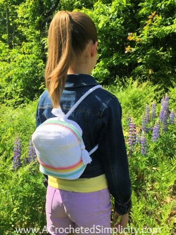 Striped Mini-Backpack – Free Crochet Backpack Pattern