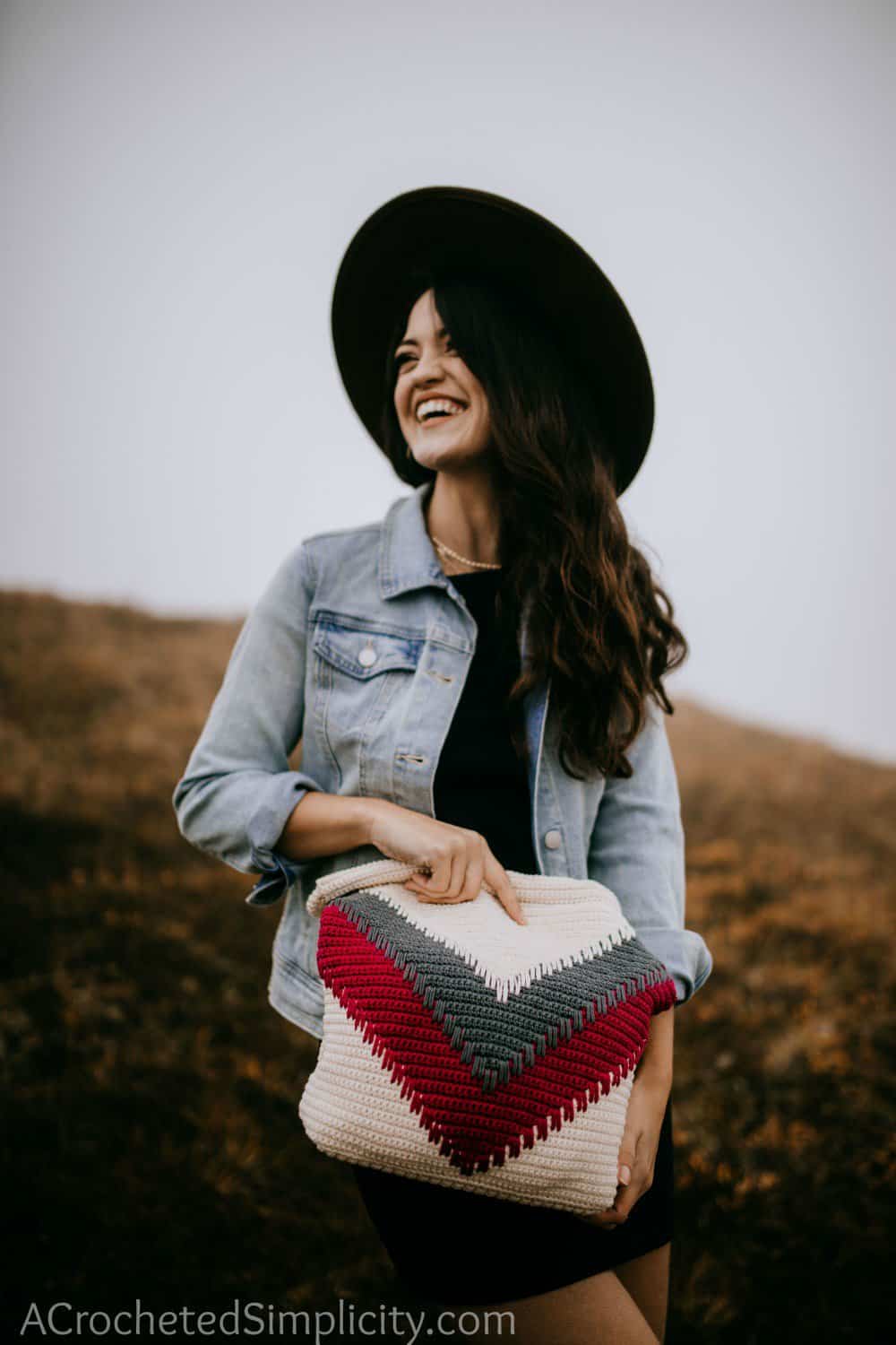 Wanderlust Crochet Backpack - Free Crochet Backpack Pattern by A Crocheted Simplicity #crochetbag #crochetbackpack #crochetchevron #chevronbackpack #handmadebackpack #freecrochetpattern #crochetbackpackpattern #chevron #spikestitch #crochetspikestitch