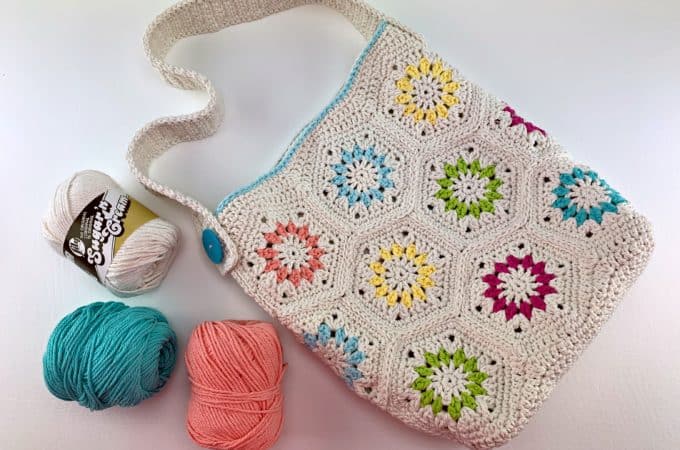 Free Crochet Tote Bag Pattern - Summer Retro Tote Bag by A Crocheted Simplicity. #freecrochetpattern #crochettotebagpattern #freecrochetbagpattern #crochetbag #crochetprojectbag #summerbag #summerretro #handmade