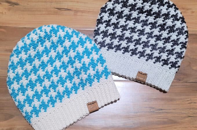Free Crochet Hat Pattern - Houndstooth Slouch by A Crocheted Simplicity #crochethatpattern #crochethoundstooth #houndstooth #crochetpattern #freecrochetpattern #handmadslouch #crochetfashion