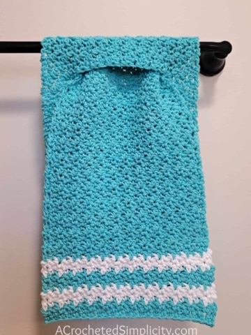 Free Crochet Towel Pattern - Basic Keyhole Kitchen Towel by A Crocheted Simplicity #freecrochetpattern #freecrochettowelpattern #keyhole #keyholetowel #keyholehandtowel #stayputtowel #stayputcrochettowel #keyholetowel #keyholecrochettowel #handmadetowel #crochettowlpattern #crochethandtowel #farmhousekitchentowel #farmhousestripes #crochethandtowel