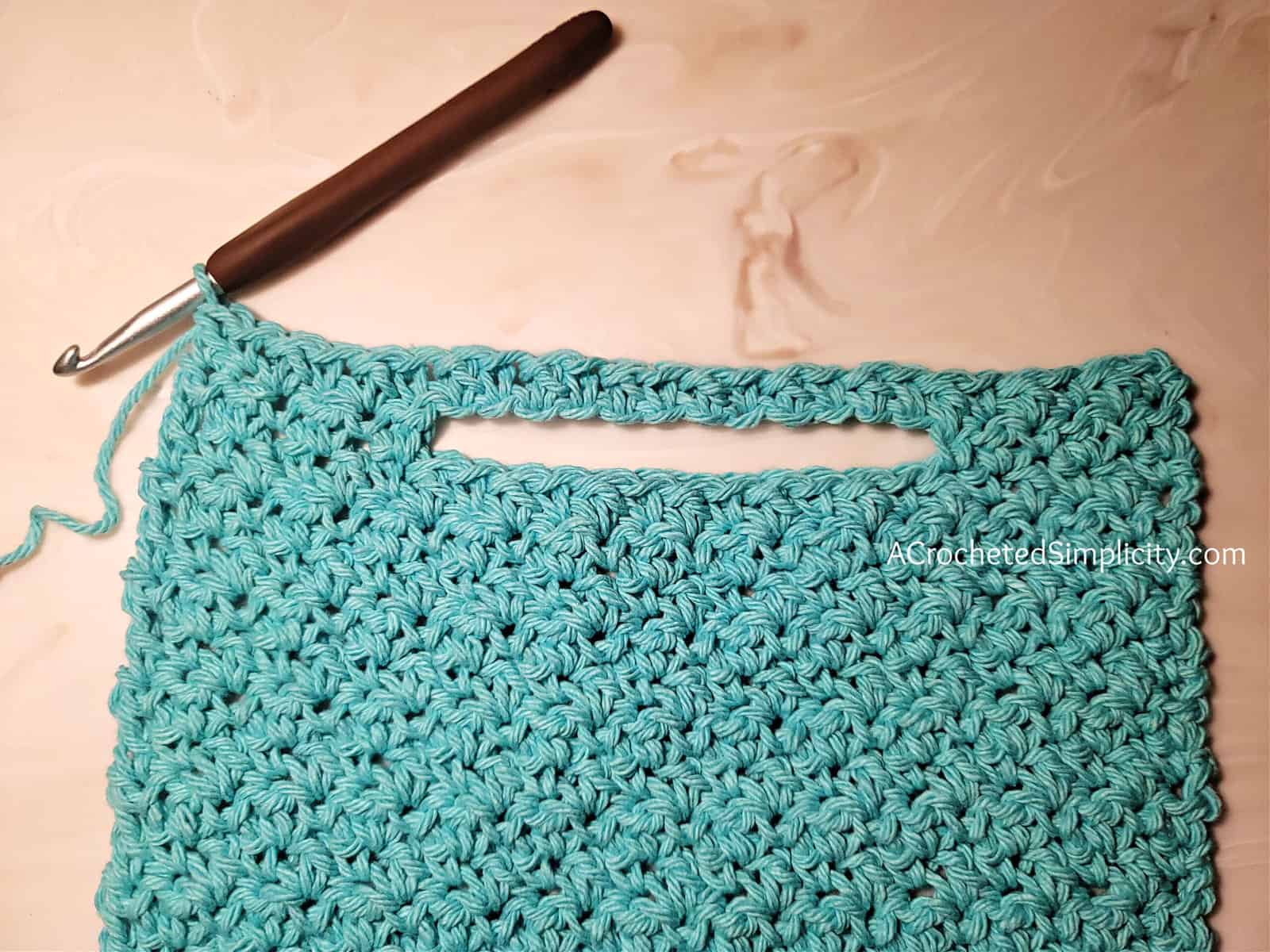 Crochet keyhole tutorial for crochet dish towel pattern