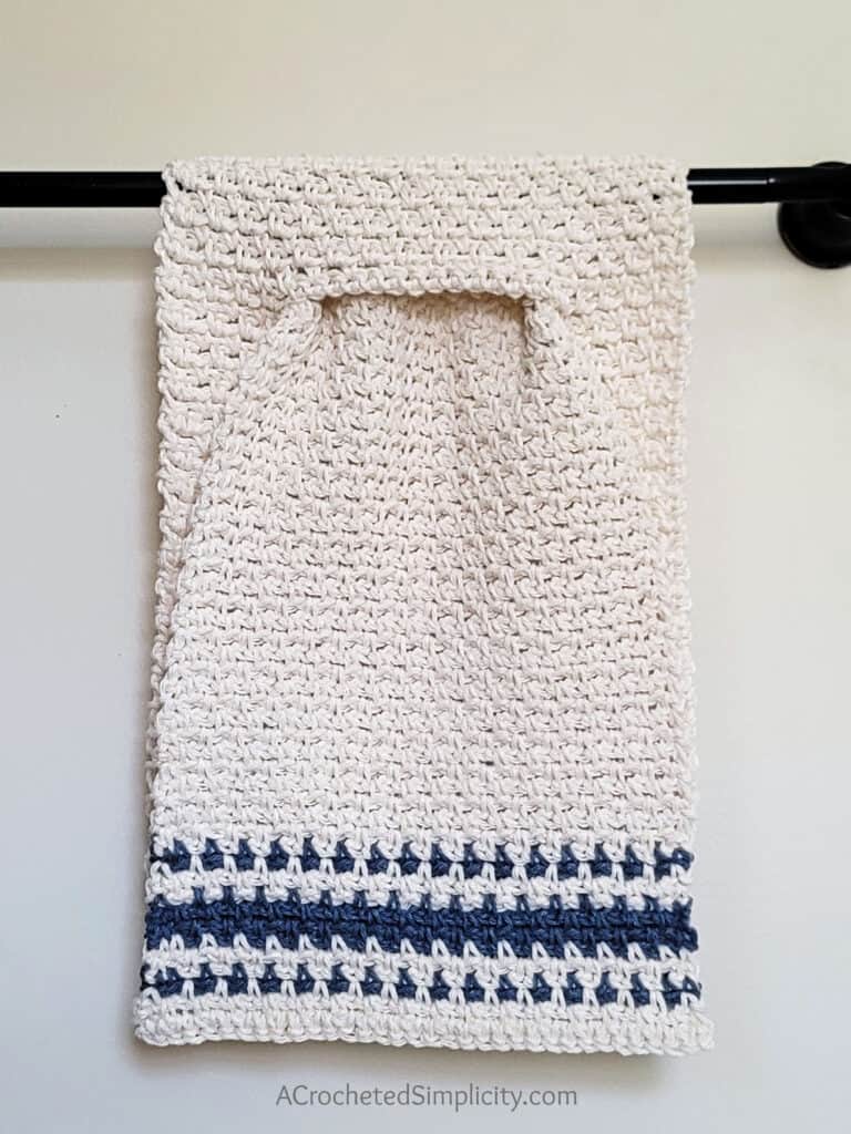 Farmhouse Striped Keyhole Hand Towel – Free Crochet Towel Pattern