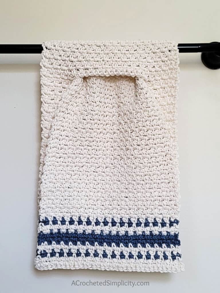 Free Crochet Towel Pattern - Farmhouse Striped Keyhole Hand Towel by A Crocheted Simplicity #freecrochetpattern #freecrochettowelpattern #stayputtowel #stayputcrochettowel #keyholetowel #keyholecrochettowel #handmadetowel #crochettowlpattern #crochethandtowel #lcrochetlinenstitch #farmhousekitchentowel #farmhousestripes #crochethandtowel