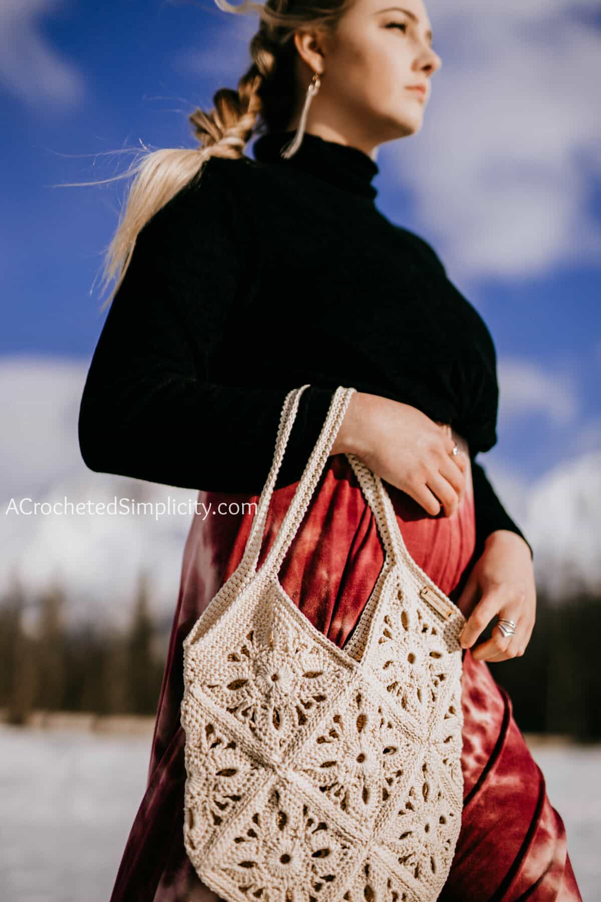 Free Crochet Bag Pattern - Motif Market Tote by A Crocheted Simplicity #crochettotebag #crochetbagpattern #crochetmarkettote #markettotepattern #handmadetotebag #crochetmotifpattern #crochetmotif #crochettotebagpattern #markettotepattern #crochetmotifpattern #freecrochetpattern #freecrochetbagpattern #freecrochettotepattern #freecrochetmotifpattern #crochetcottonbag #handmadelife