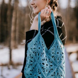 Free Crochet Bag Pattern - Motif Market Tote by A Crocheted Simplicity #crochettotebag #crochetbagpattern #crochetmarkettote #markettotepattern #handmadetotebag #crochetmotifpattern #crochetmotif #crochettotebagpattern #markettotepattern #crochetmotifpattern #freecrochetpattern #freecrochetbagpattern #freecrochettotepattern #freecrochetmotifpattern #crochetcottonbag #handmadelife