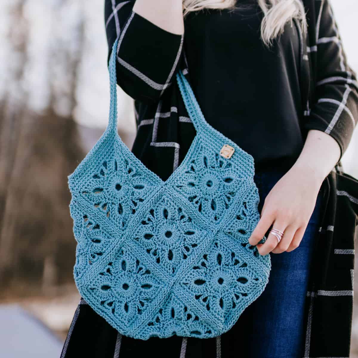 Motif Market Tote - Free Crochet Bag Pattern - A Crocheted Simplicity