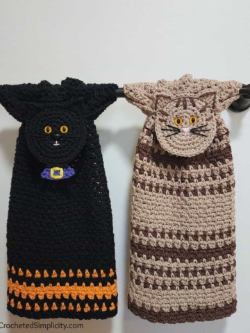 Free Crochet Pattern - Kitty Cat Towel by A Crocheted Simplicity #crochetcat #freecrochetpattern #freecrochetalong #blackcatCAL #crochetblackcat #halloweendecor #blackcatHalloween #stripedtabbycat #crochettabbycatpattern #crochettabbycat #stripedcrochetcat