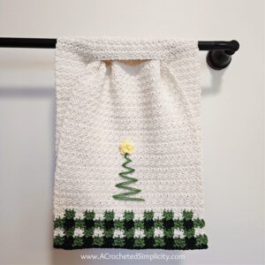 Free Crochet Keyhole Towel Pattern - O' Christmas Tree Towel by A Crocheted Simplicity #freecrochetpattern #crochettowelpattern #christmastowel #christmastreetowel #christmastree #crochetchristmastree #crochetplaidtowel #crochetplaid #crochetbuffaloplaid #crochetchristmas #handmadetowel #stayputtowel #keyholetowel