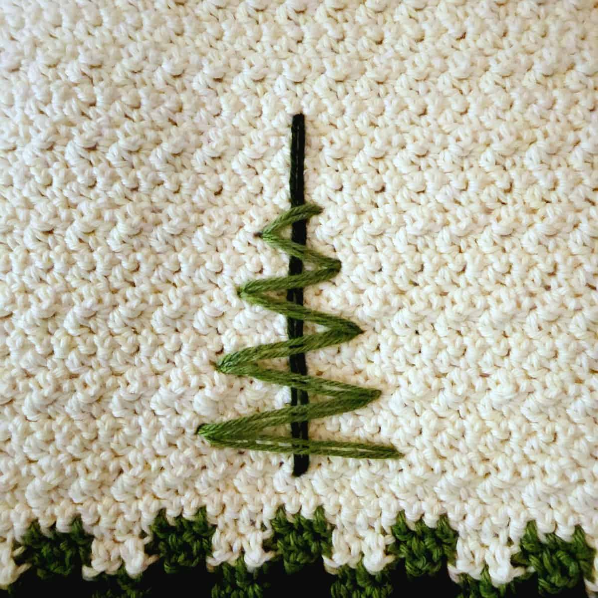 Free Crochet Keyhole Towel Pattern - O' Christmas Tree Towel by A Crocheted Simplicity #freecrochetpattern #crochettowelpattern #christmastowel #christmastreetowel #christmastree #crochetchristmastree #crochetplaidtowel #crochetplaid #crochetbuffaloplaid #crochetchristmas #handmadetowel #stayputtowel #keyholetowel