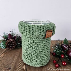 Crochet Mason Jar Cozy - O' Christmas Tree Jar Cozy - Free Crochet Jar Cozy Pattern by A Crocheted Simplicity #freecrochetpattern #crochetmasonjarcozy #crochetjarcozy #crochetjarcozypattern #christmasmasonjarcozy #crochetchristmas #christmasdecor #crochetchristmasdecor #crochettreedecor #crochetcandydish #crochetbasket #crochetcandybasket #crochetcandlecozy #freemasonjarcozypattern #handmadechristmas #lastminutecrochetgift #quickcrochet