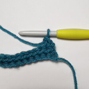 How to Crochet Herringbone Stitch Tutorial - by A Crocheted Simplicity #crochetstitchtutorial #crochettutorial #howtocrochet #herringbonestitch #herringbonesc #herringbonecrochetstitch #freecrochettutorial