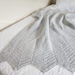 Herringbone Single Crochet Ripple Stitch Blanket - Free Herringbone Crochet Blanket Pattern by A Crocheted Simplicity #crochetherringbonestitch #herringbonesinglecrochet #herringbonecrochetblanket #freecrochetblanketpattern #crochetrippleblanket #crochetchevronblanket #crochetrippleafghan #crochetripplestitch #freecrochetblanketpattern #herringbonesinglecrochetrippleblanket #handmadeblanket #crochetlapghan