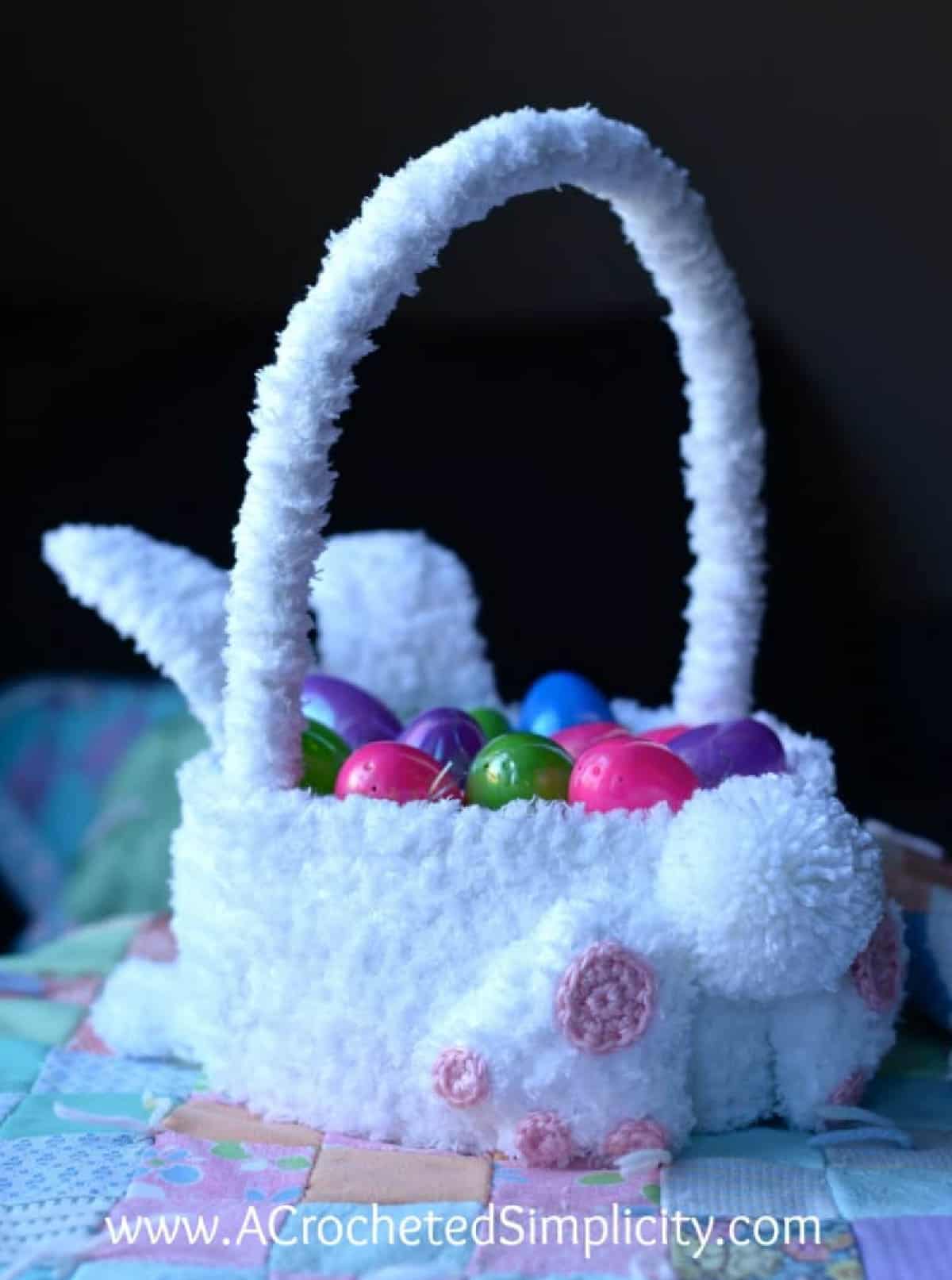 Image of back of crochet Easter bunny basket showing cute bunny feet.