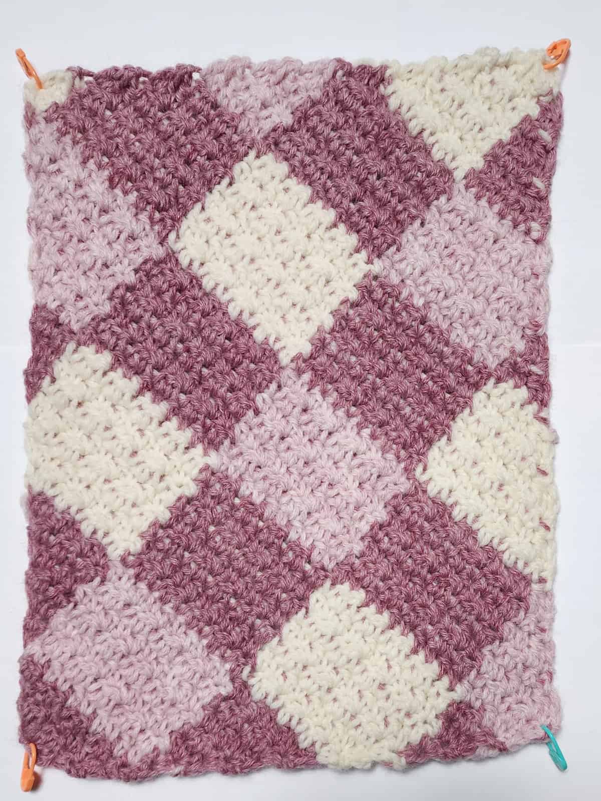 corner to corner plaid blanket swatch complete and ready for border