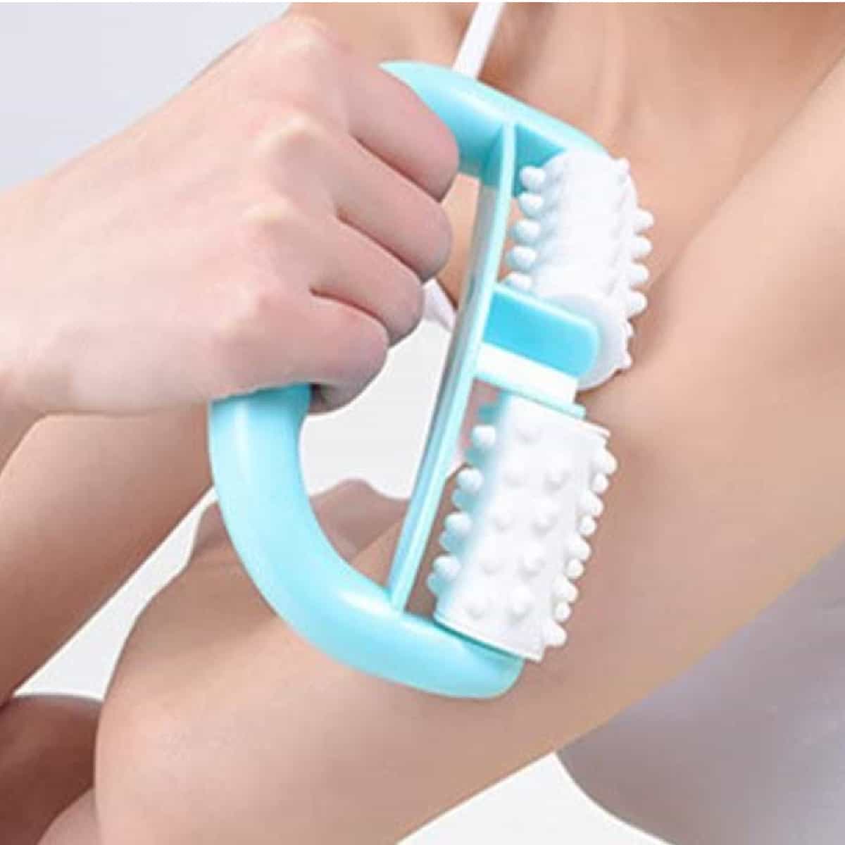 Handheld massager for upper arms.