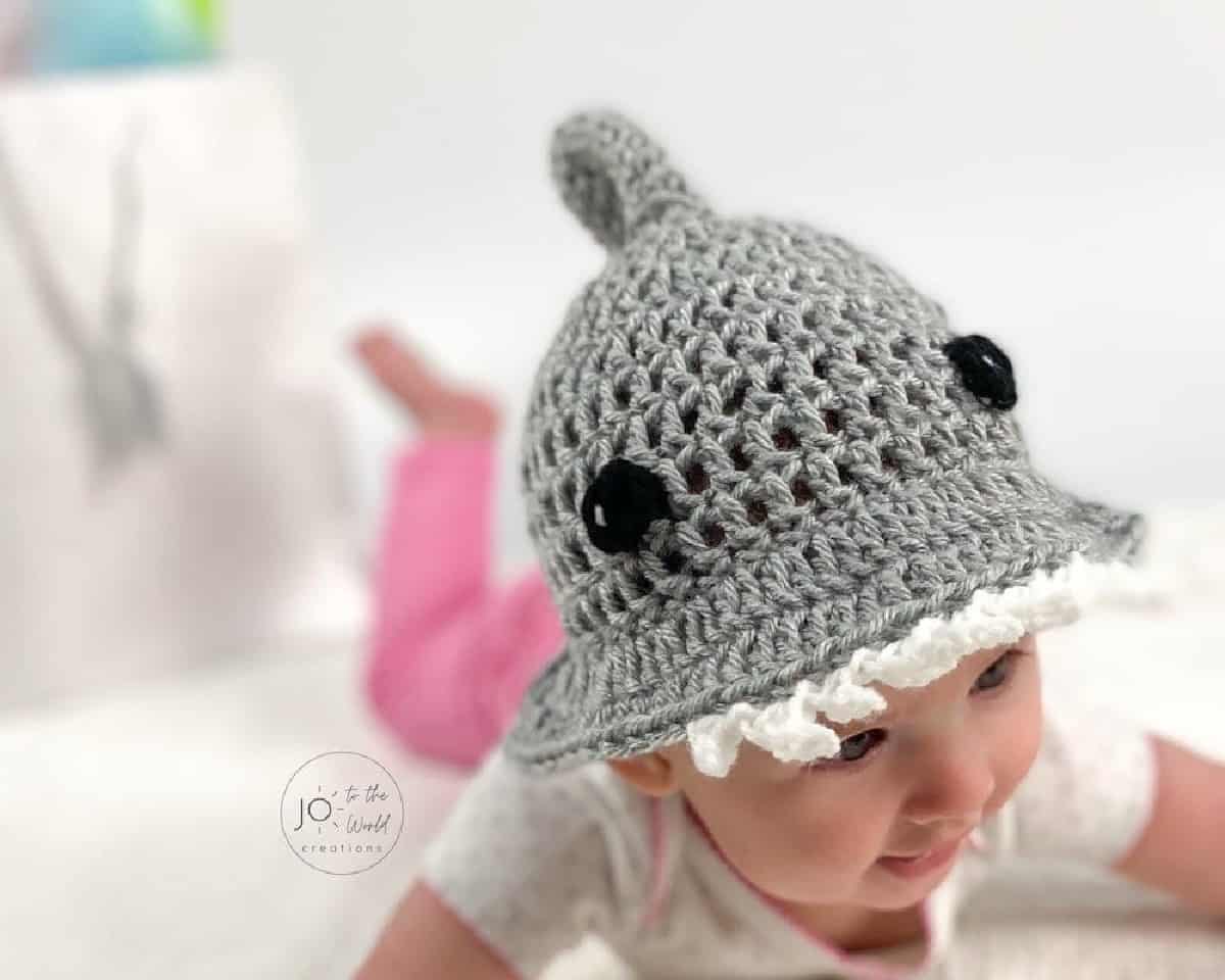 Crochet baby shark sunhat