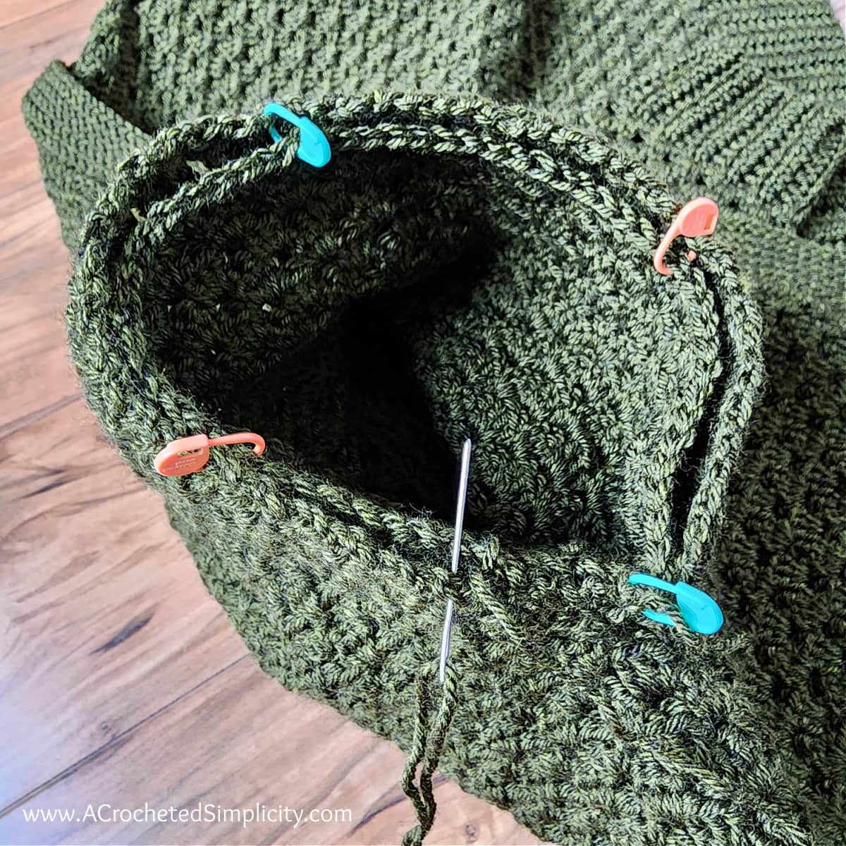 Learn to Crochet the Olive Knot Bag with Cardigang