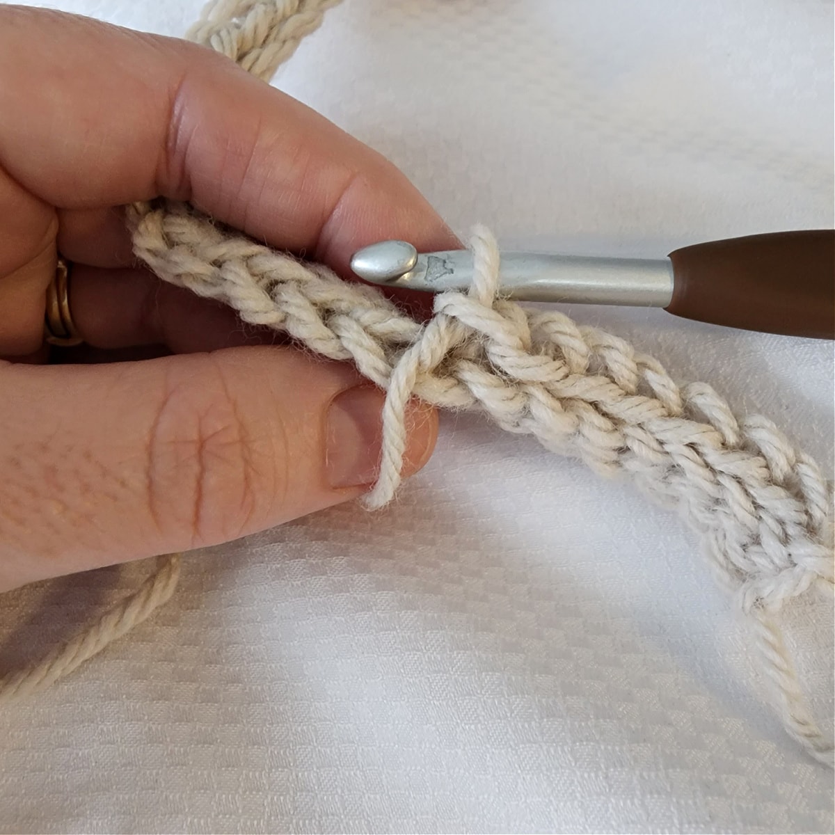 crochet inverse back loop only slip stitch tutorial 1