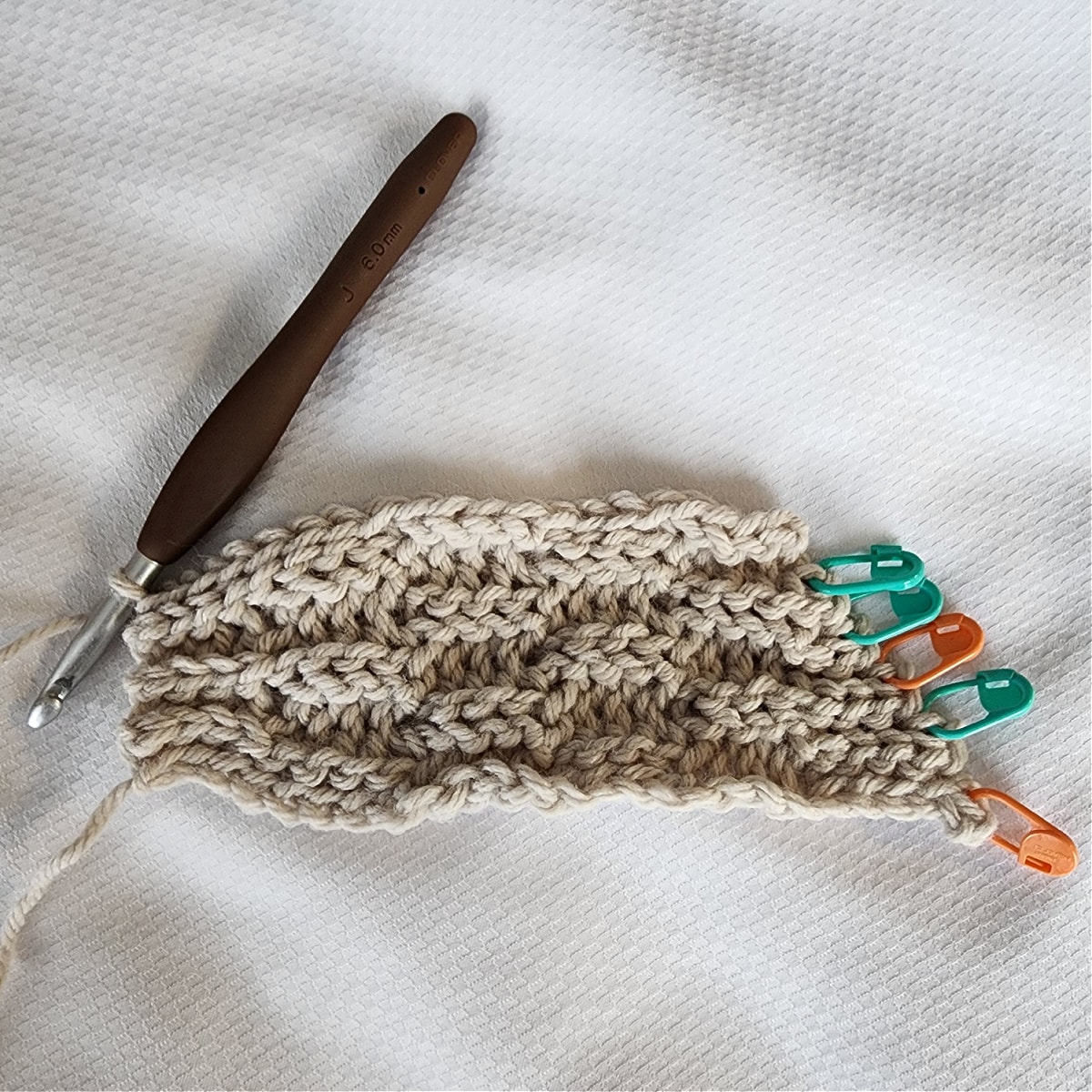 knit look beanie tutorial photo 16