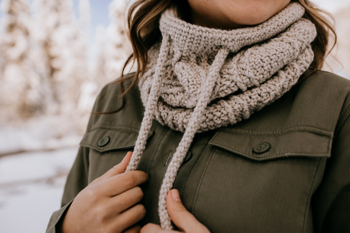 close up of crochet drawstring cowl