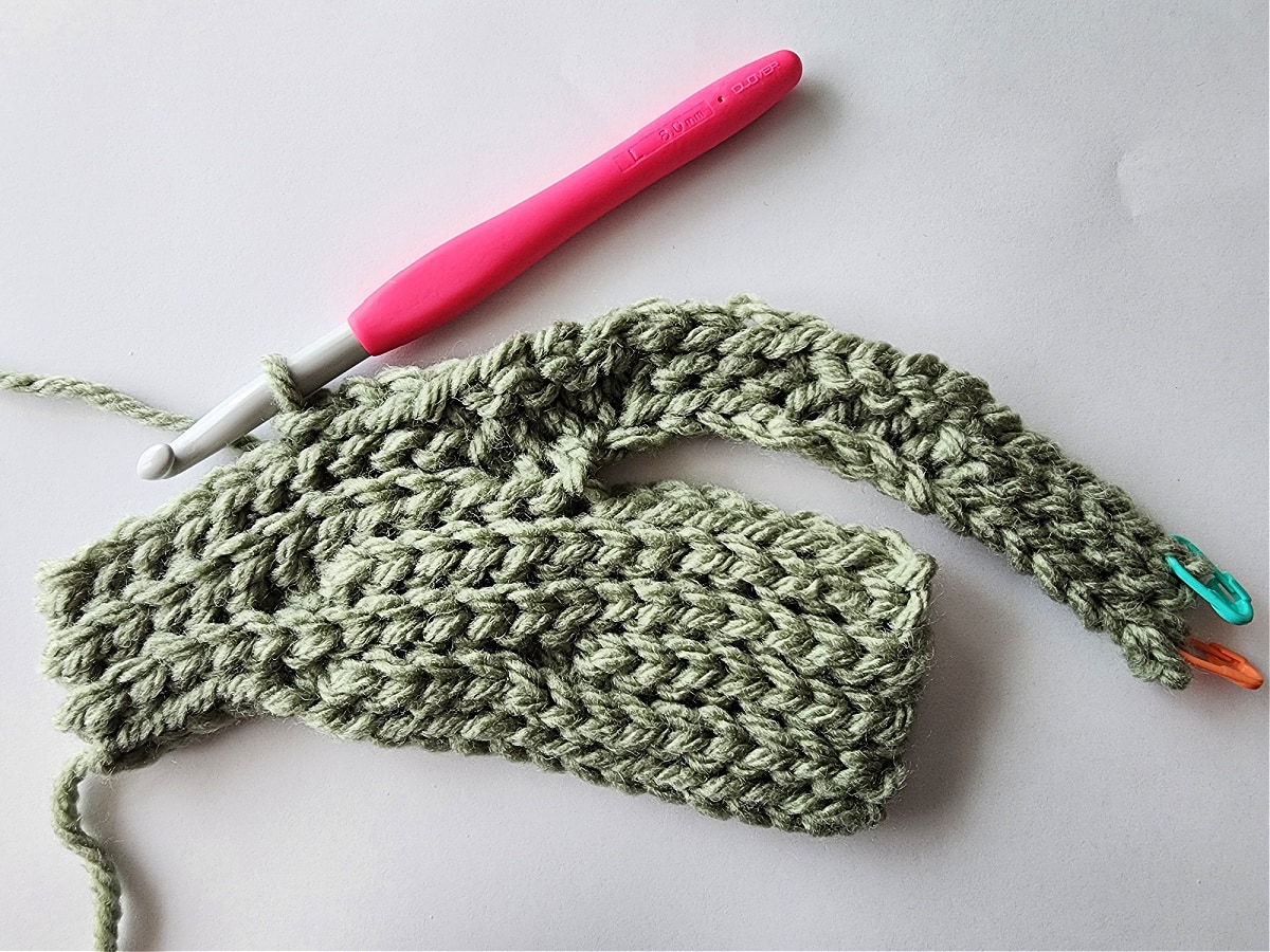 chunky crochet mittens tutorial photo 14