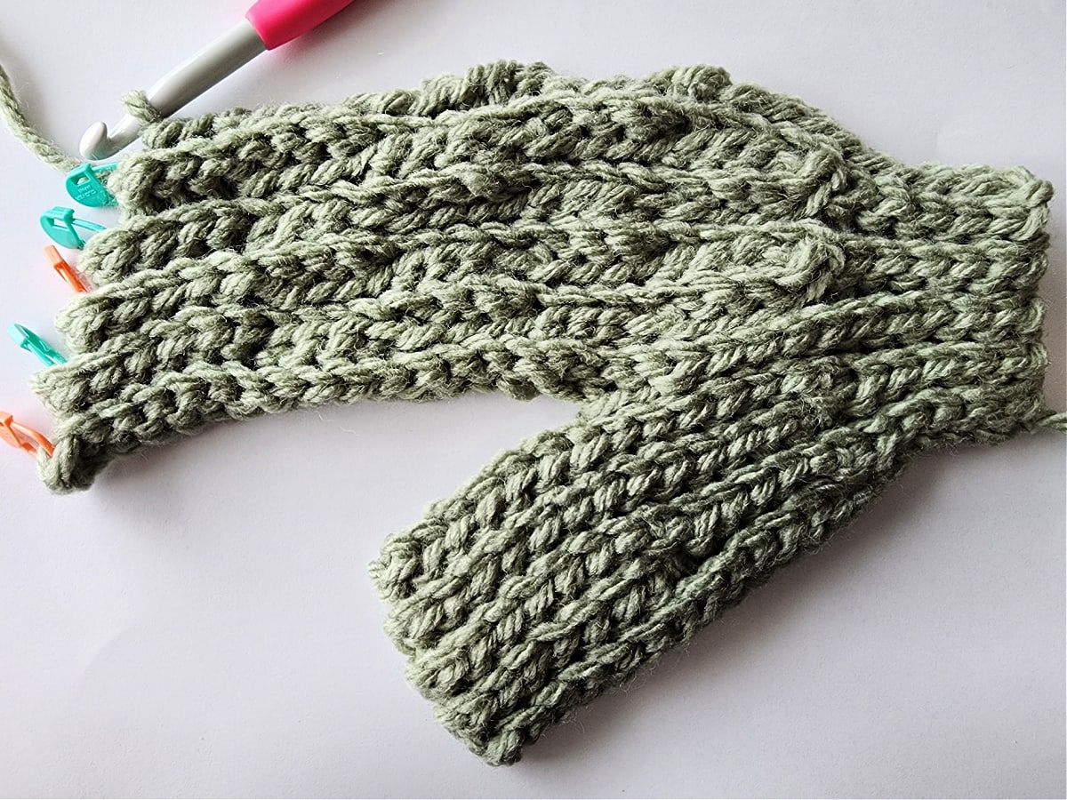 chunky crochet mittens tutorial photo 20
