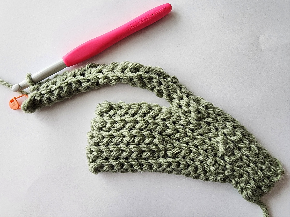 chunky crochet mittens tutorial photo 8