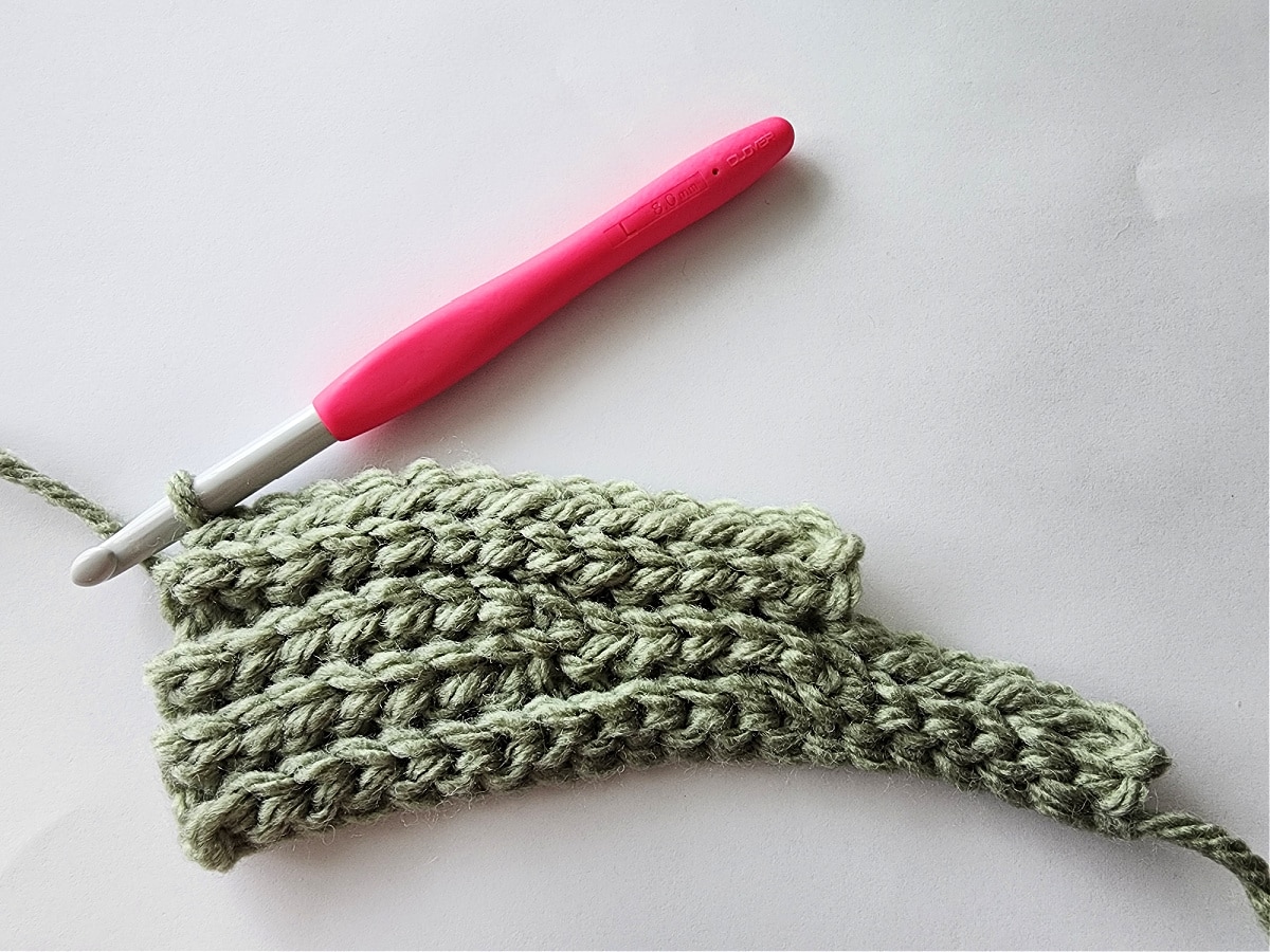 crochet mitten thumb gusset tutorial photo 15