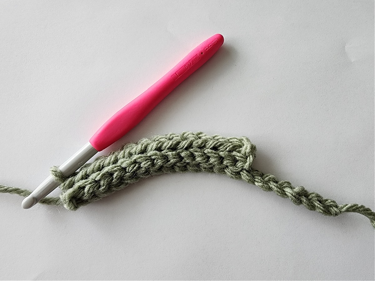 crochet mitten thumb gusset tutorial photo 2