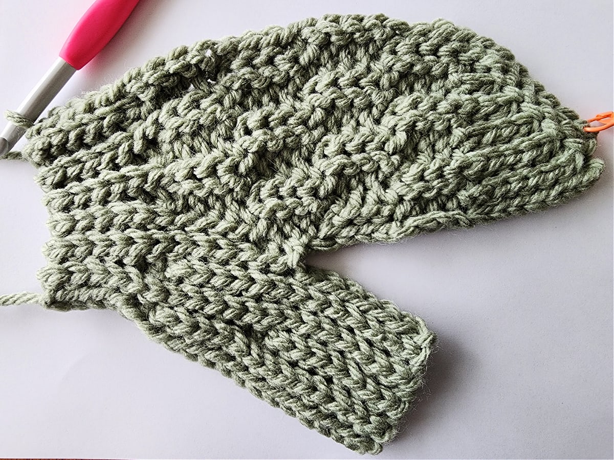 chunky crochet mittens tutorial photo 27