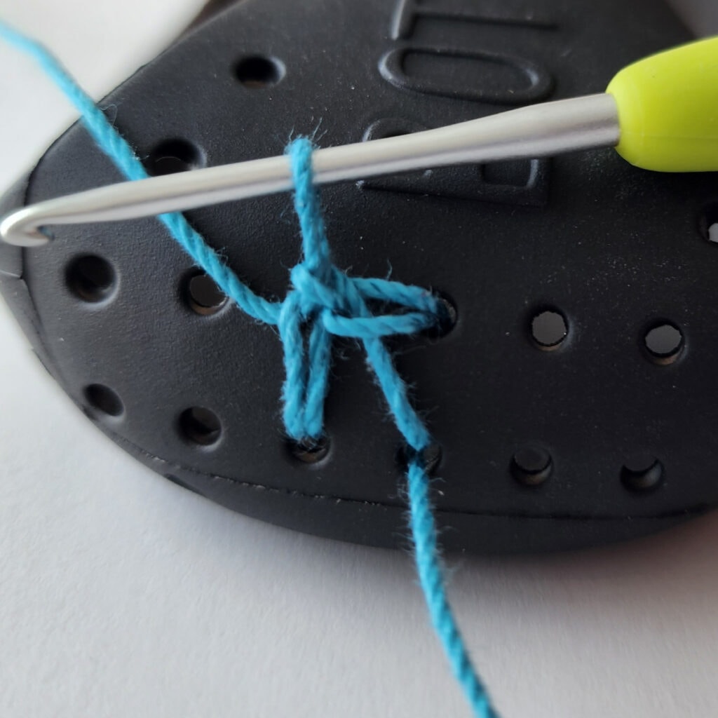 Round 0 of crochet slipper boots.
