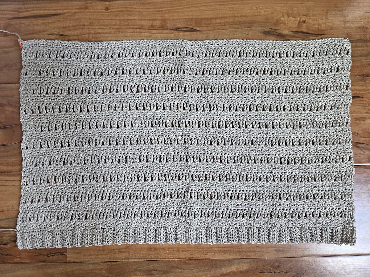 Bottom Ribbing and Body of Top complete.