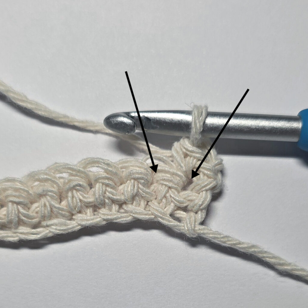 How to make crochet double stitch in rows.